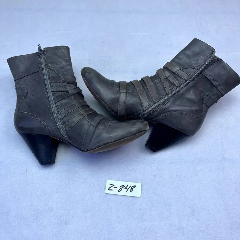 Corso Como Shoes Boots Womens 8 Gray Leather Strappy Buckle Punk Ankle